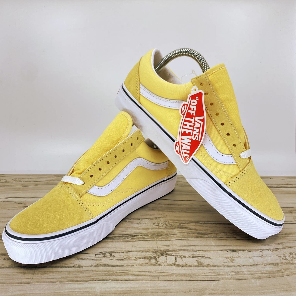 VANS OLD SKOOL (WOMENS 6.0 | MENS 4.5)